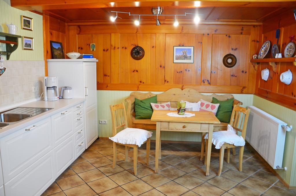 Dreimaederlhaus Am Berg Apartman Pfronten Kültér fotó